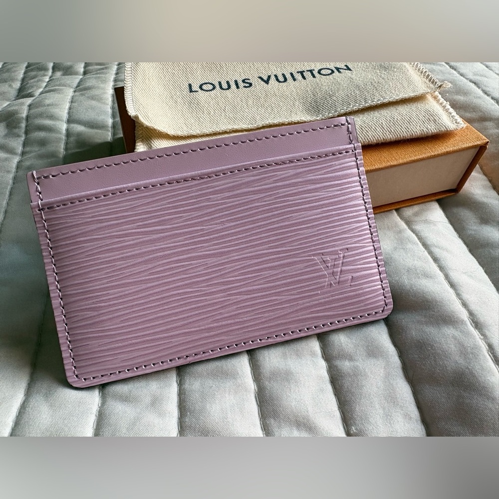 Louis Vuitton Epi Leather Card Holder Pink Lilac M82352